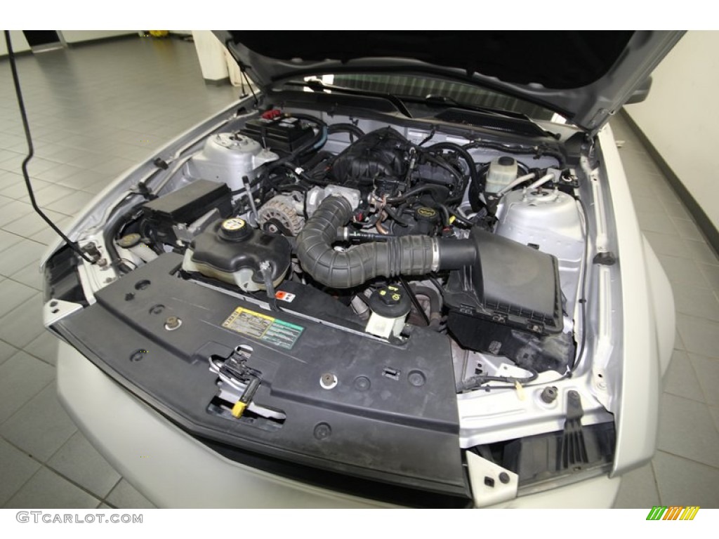 2006 Ford Mustang V6 Premium Convertible 4.0 Liter SOHC 12-Valve V6 Engine Photo #80591161