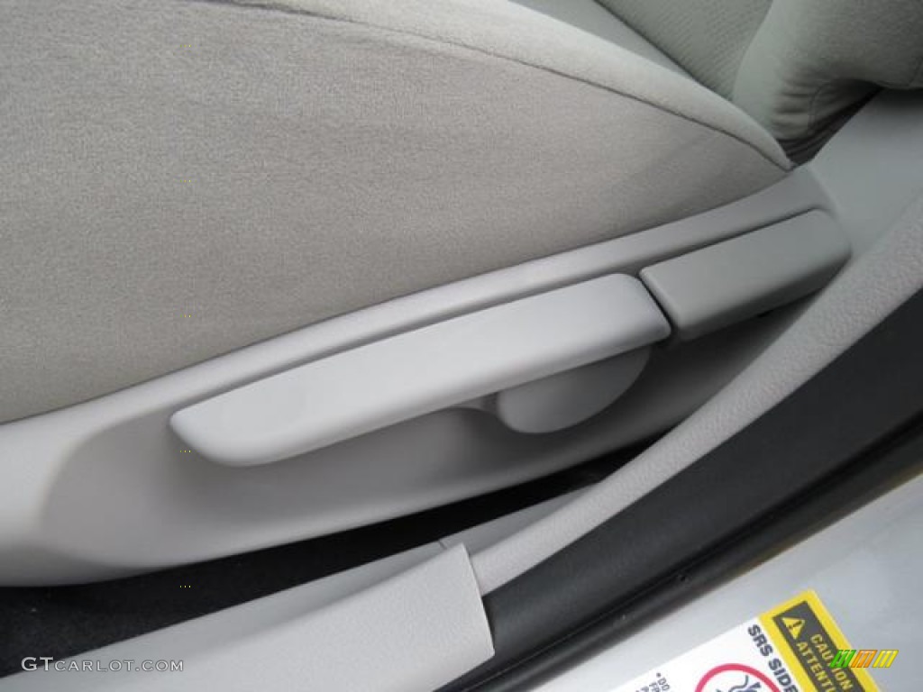 2013 Corolla L - Classic Silver Metallic / Ash photo #9