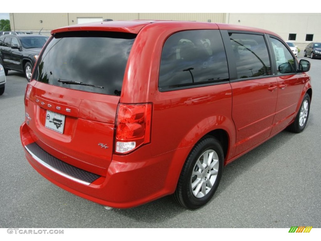 2013 Grand Caravan R/T - Redline 2 Coat Pearl / Black photo #5