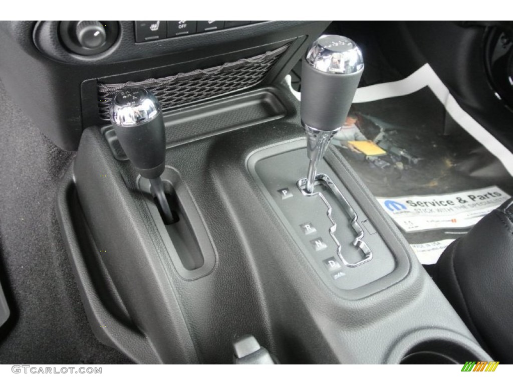 2013 Jeep Wrangler Unlimited Moab Edition 4x4 5 Speed Automatic Transmission Photo #80595465