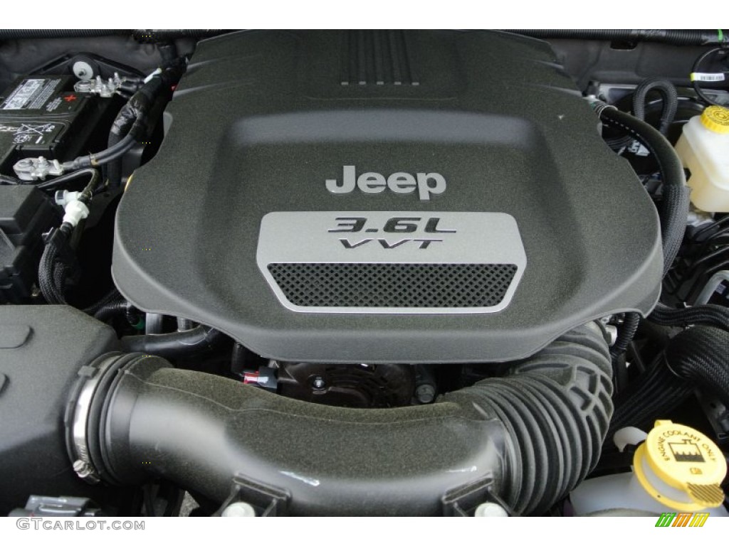 2013 Jeep Wrangler Unlimited Moab Edition 4x4 3.6 Liter DOHC 24-Valve VVT Pentastar V6 Engine Photo #80595690