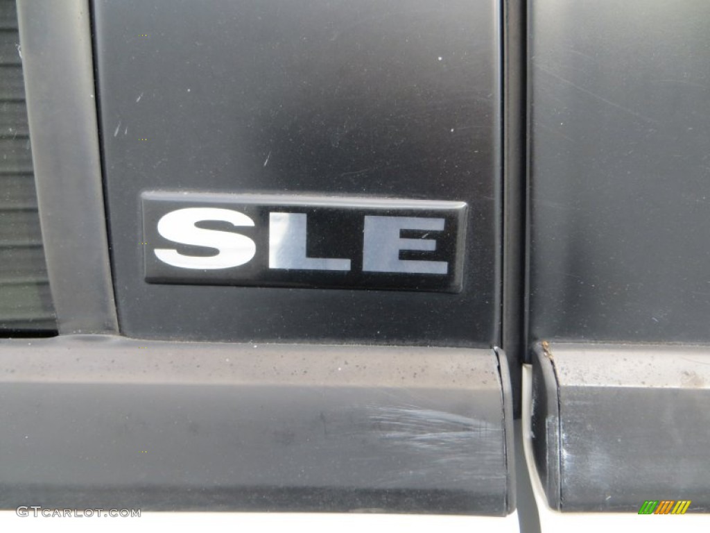 2003 GMC Envoy SLE Marks and Logos Photo #80598159