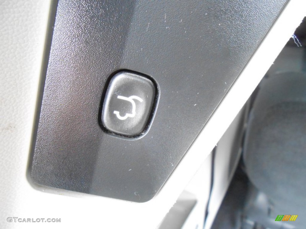 2010 Town & Country Touring - Dark Titanium Metallic / Dark Slate Gray/Light Shale photo #9