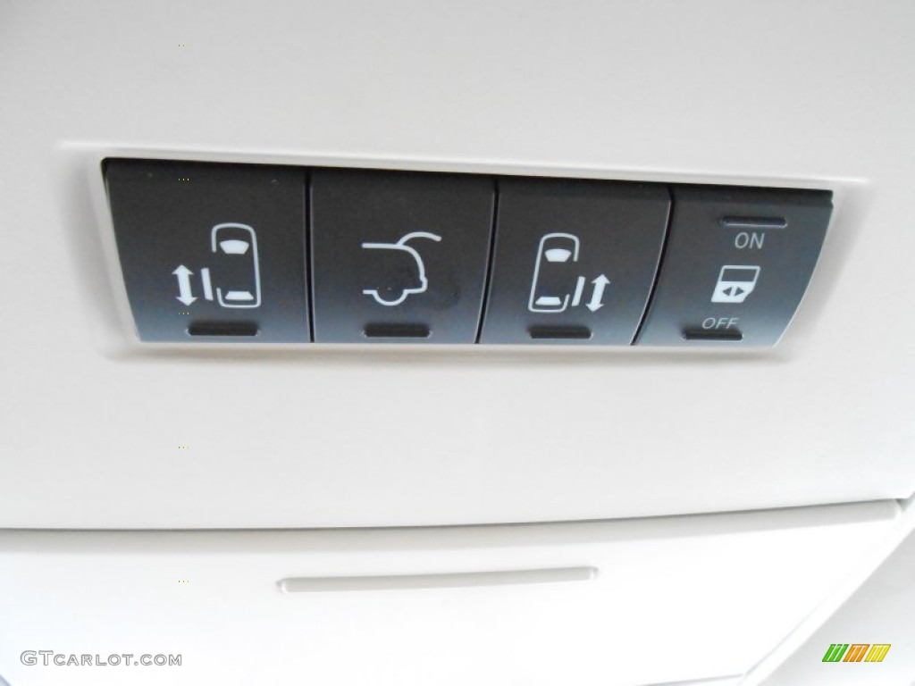 2010 Town & Country Touring - Dark Titanium Metallic / Dark Slate Gray/Light Shale photo #17