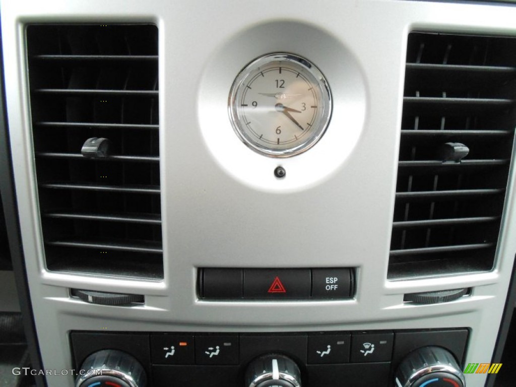 2010 Town & Country Touring - Dark Titanium Metallic / Dark Slate Gray/Light Shale photo #20