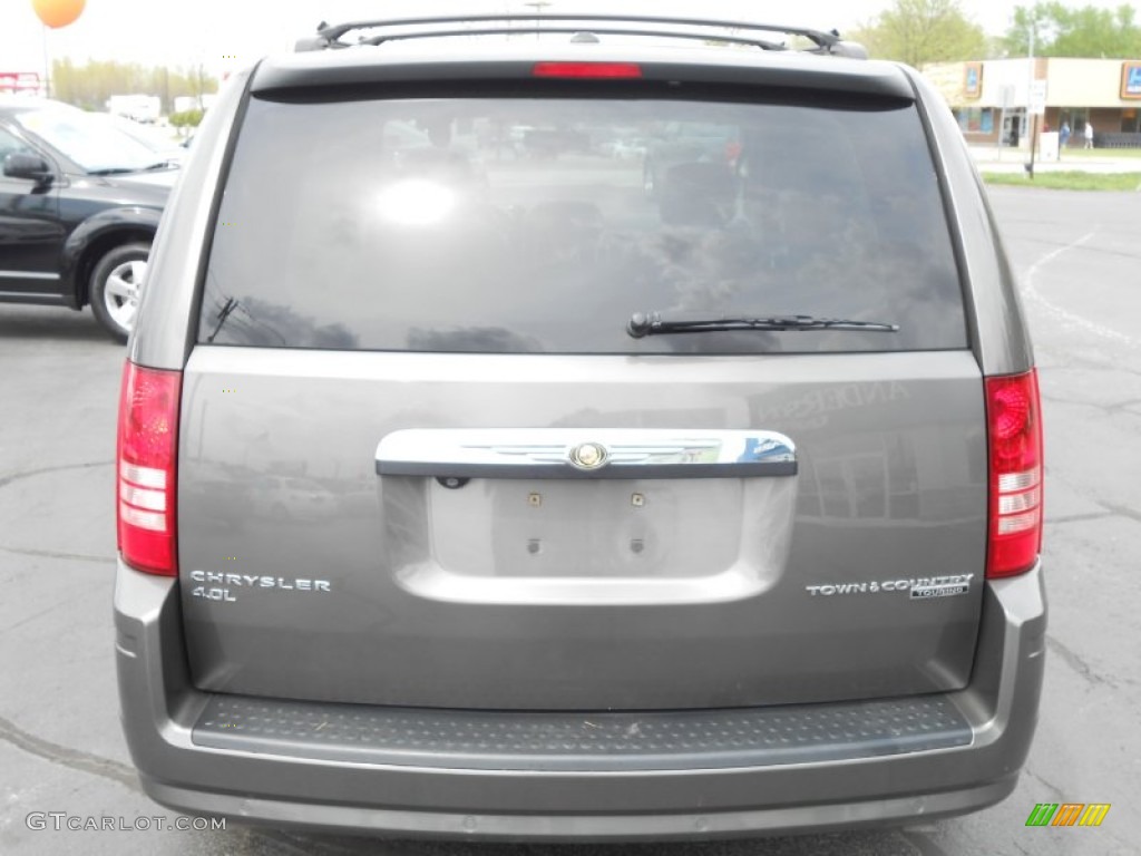 2010 Town & Country Touring - Dark Titanium Metallic / Dark Slate Gray/Light Shale photo #31