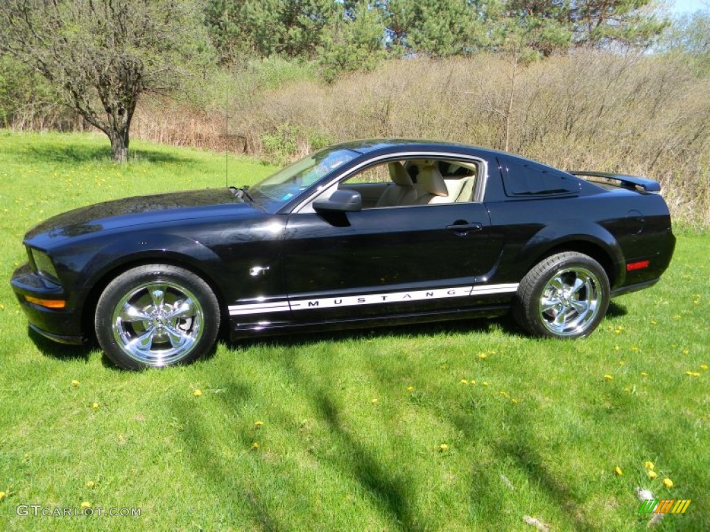 Black 2005 Ford Mustang GT Deluxe Coupe Exterior Photo #80600482