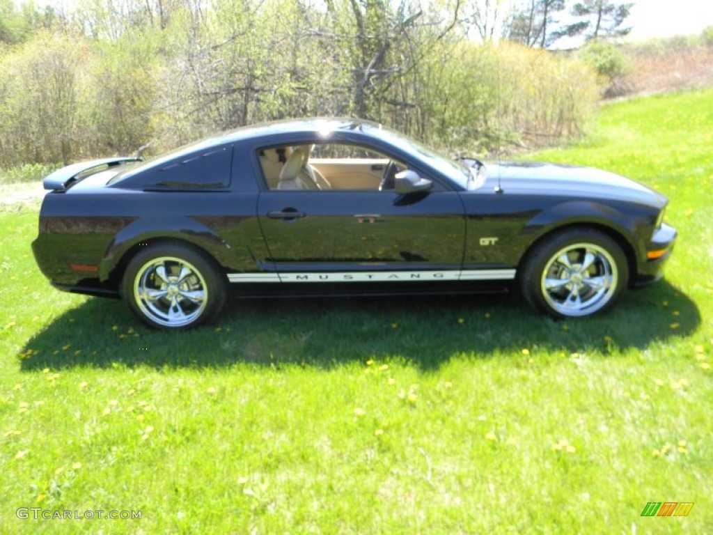 2005 Mustang GT Deluxe Coupe - Black / Medium Parchment photo #7