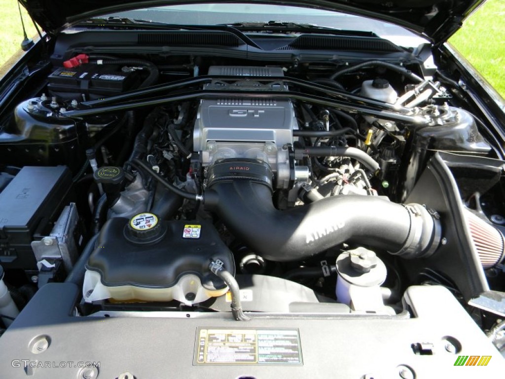 2005 Mustang GT Deluxe Coupe - Black / Medium Parchment photo #20