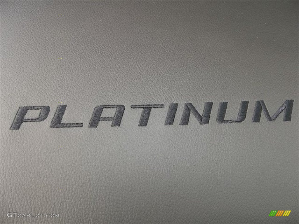2013 F350 Super Duty Platinum Crew Cab 4x4 - Tuxedo Black Metallic / Platinum Black Leather photo #22