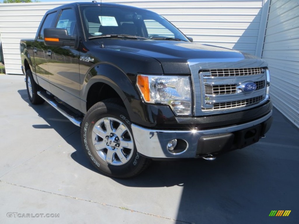 2013 F150 XLT SuperCrew 4x4 - Tuxedo Black Metallic / Steel Gray photo #1