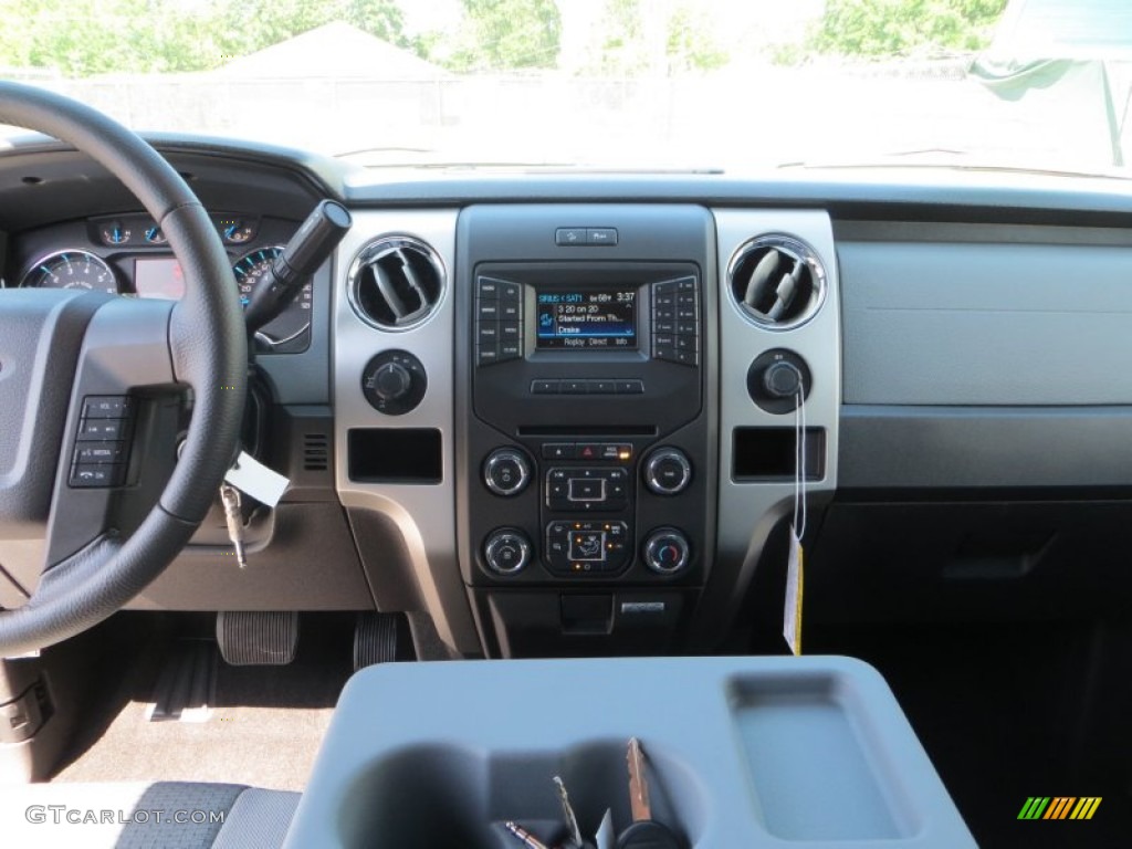 2013 F150 XLT SuperCrew 4x4 - Tuxedo Black Metallic / Steel Gray photo #29