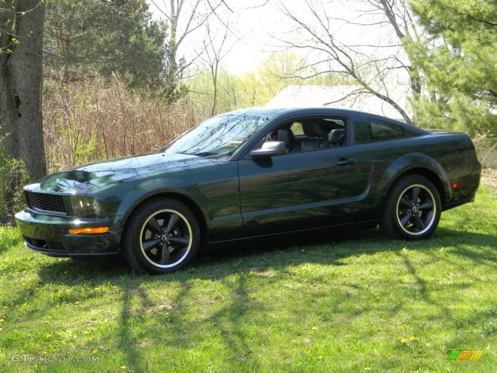 2009 Mustang Bullitt Coupe - Dark Highland Green Metallic / Dark Charcoal photo #2