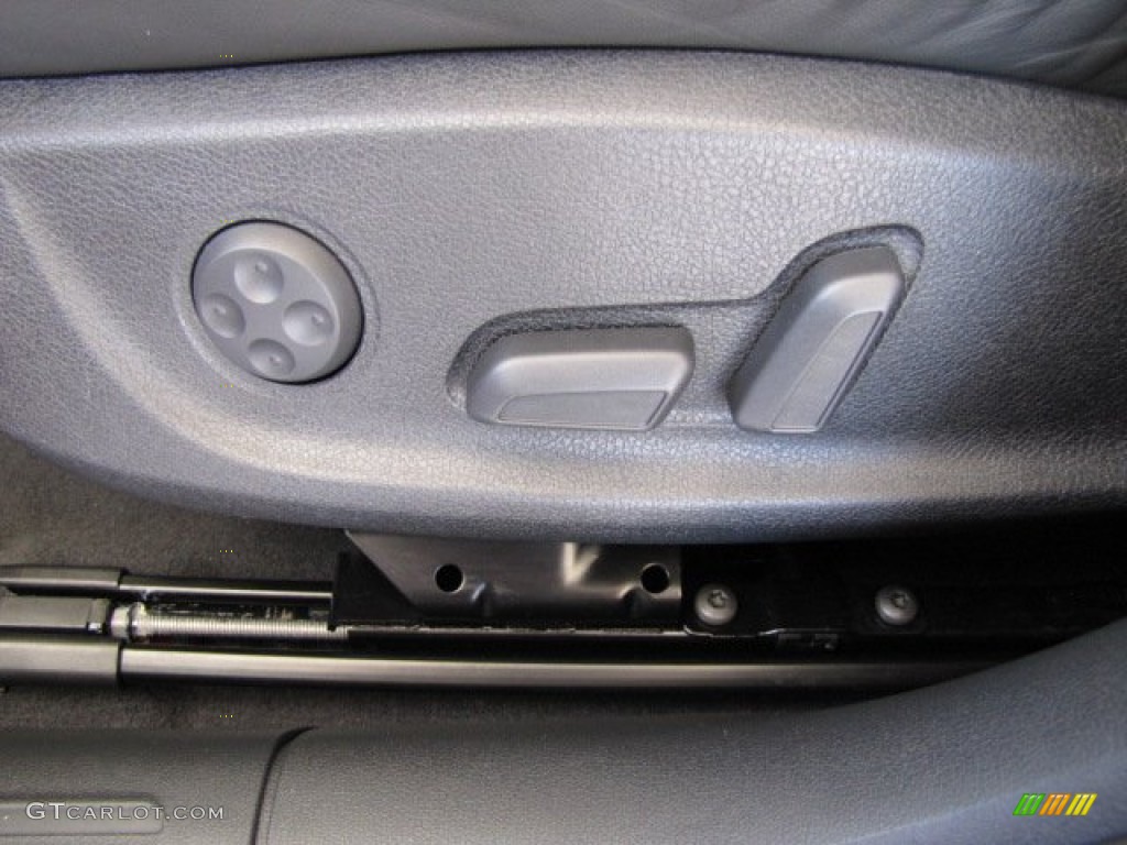 2010 Audi S4 3.0 quattro Sedan Controls Photo #80602756