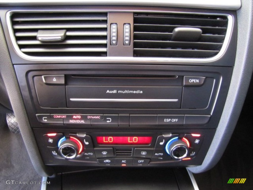 2010 Audi S4 3.0 quattro Sedan Controls Photo #80602931