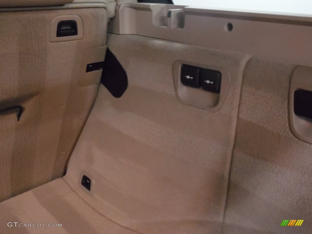 2006 X5 4.4i - Jet Black / Beige photo #43