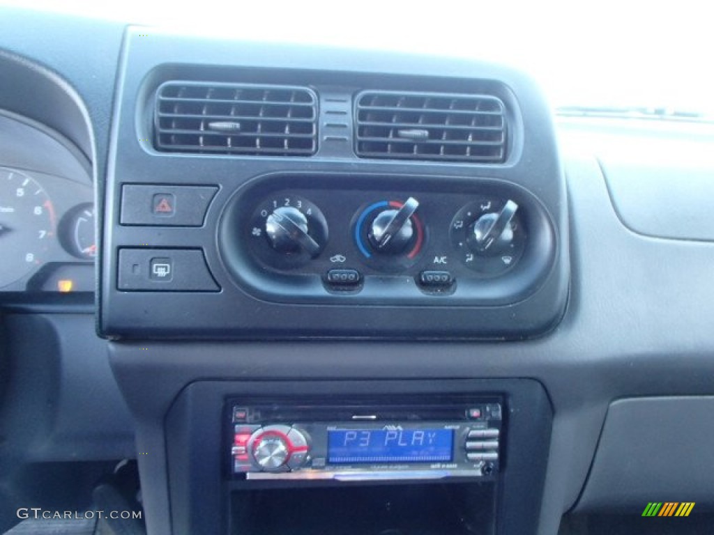 2001 Xterra XE V6 4x4 - Aztec Red / Sage photo #11
