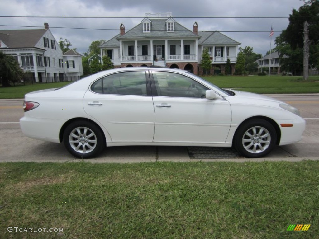 Crystal White Lexus ES