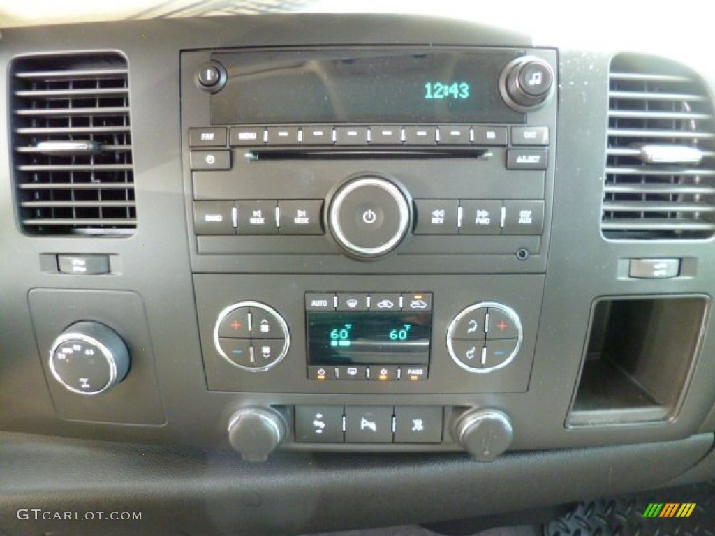 2011 Chevrolet Silverado 1500 LT Extended Cab 4x4 Controls Photo #80610030