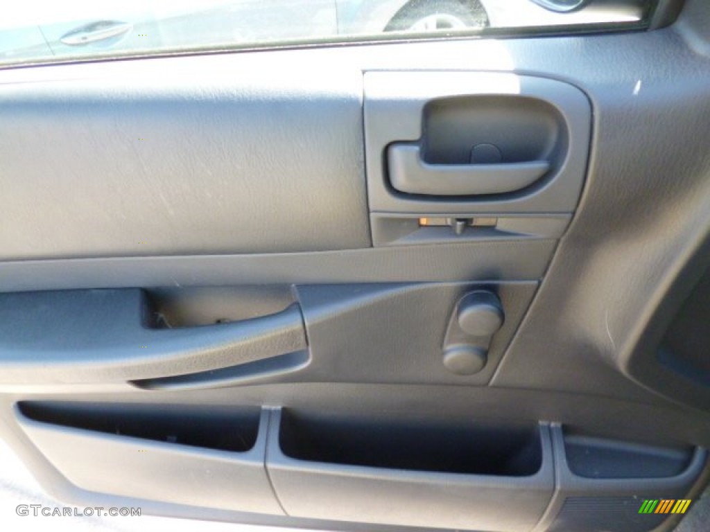 2004 Dakota SXT Regular Cab 4x4 - Timberline Green Pearl / Dark Slate Gray photo #16