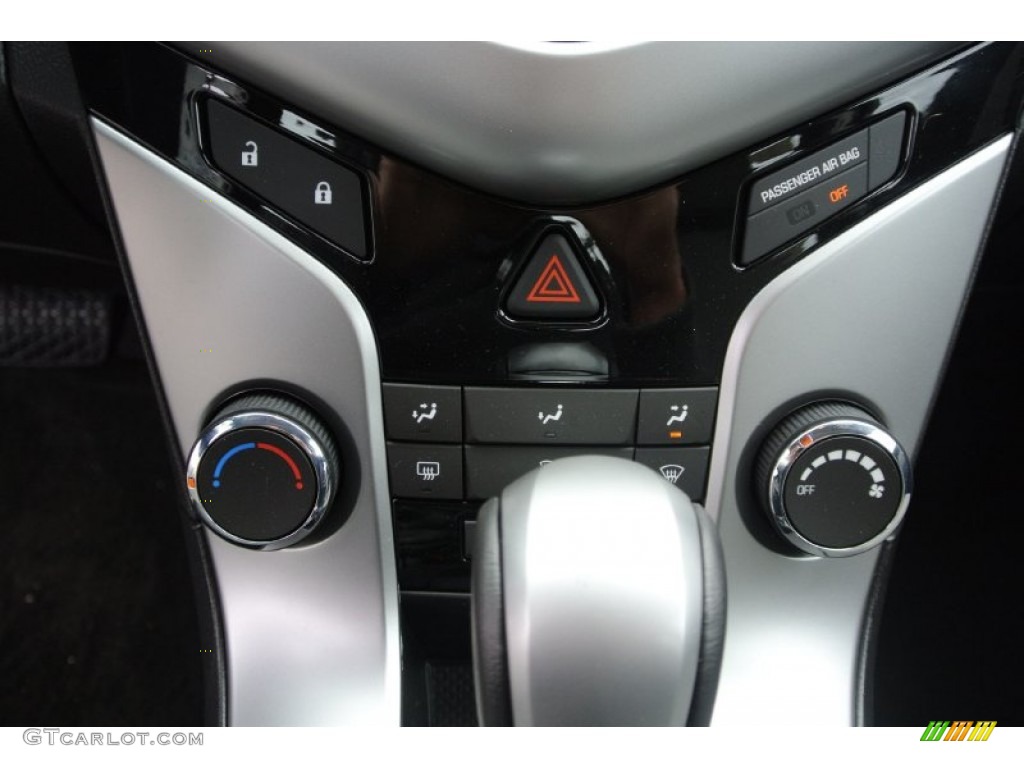 2013 Cruze ECO - Summit White / Medium Titanium photo #11