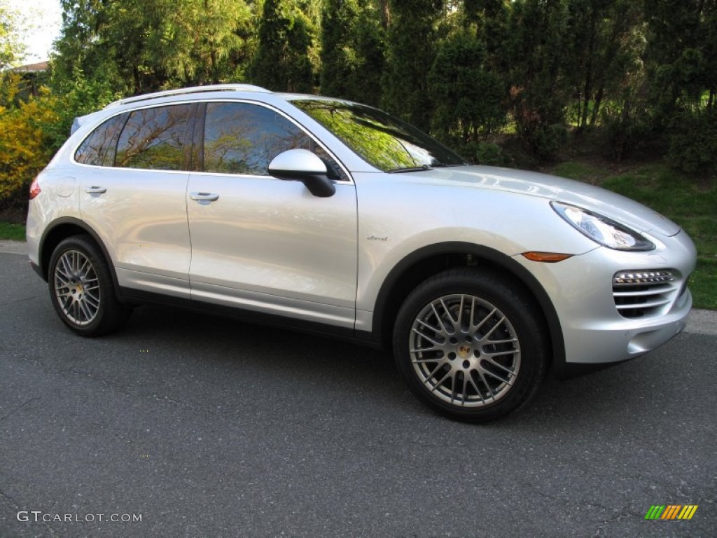 Classic Silver Metallic 2013 Porsche Cayenne Diesel Exterior Photo #80615993