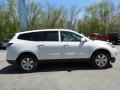 White - Traverse LT AWD Photo No. 8