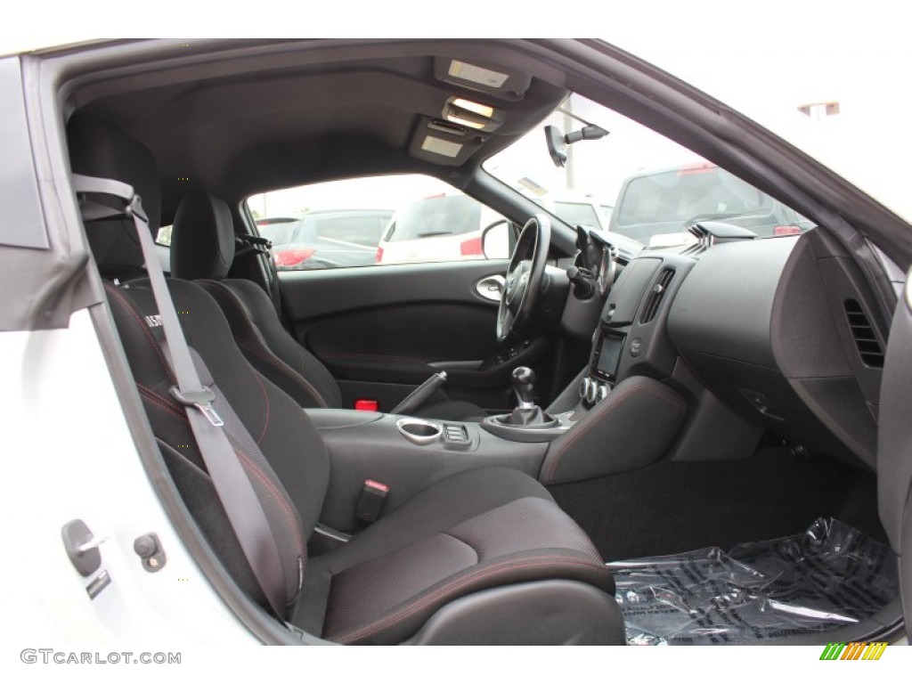 2010 Nissan 370Z NISMO Coupe Front Seat Photos