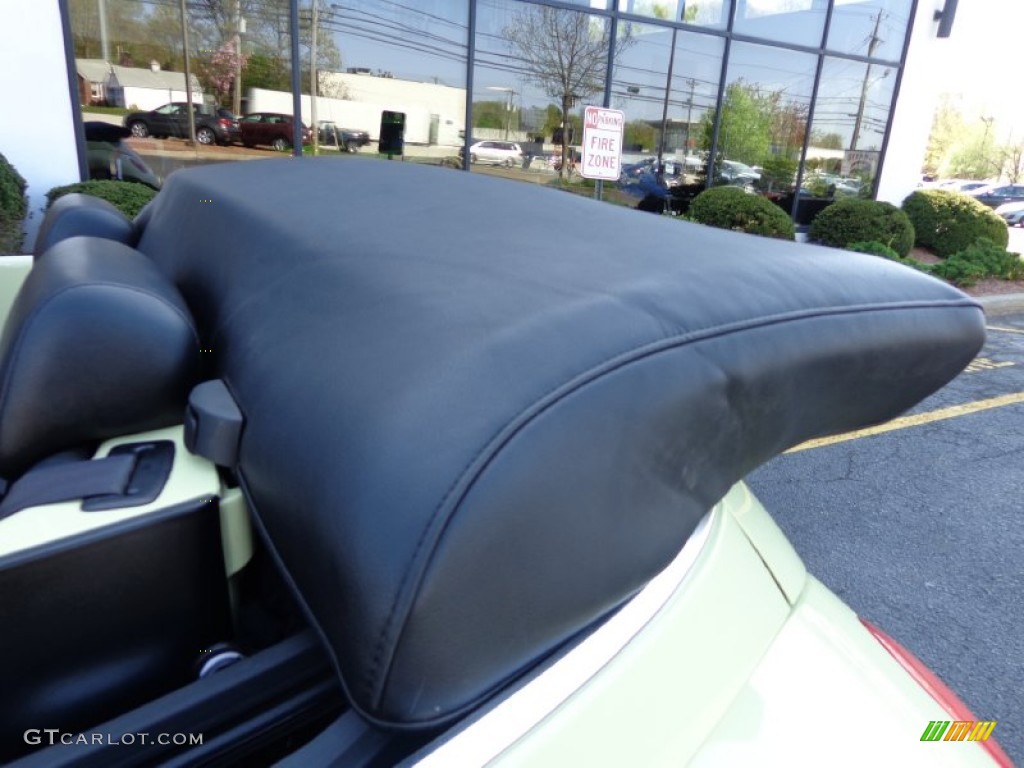 2005 New Beetle GLS 1.8T Convertible - Mellow Yellow / Black photo #21