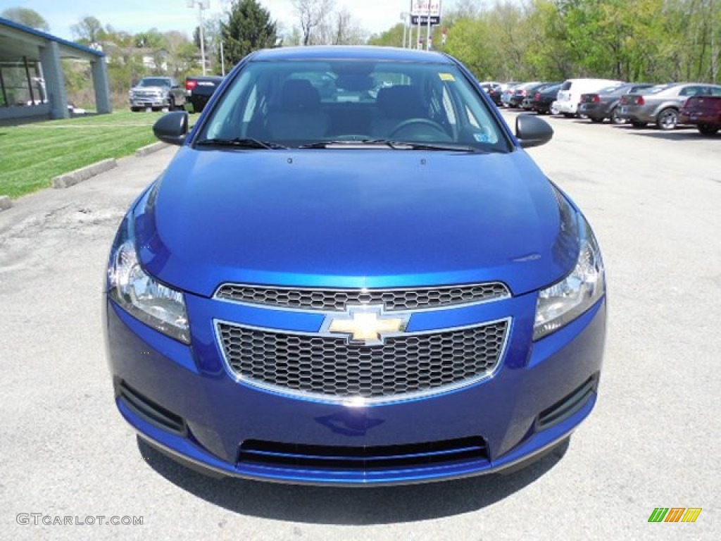 2013 Cruze LS - Blue Topaz Metallic / Jet Black/Medium Titanium photo #11