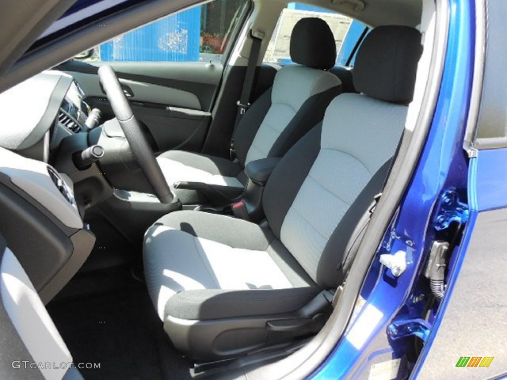 2013 Cruze LS - Blue Topaz Metallic / Jet Black/Medium Titanium photo #13