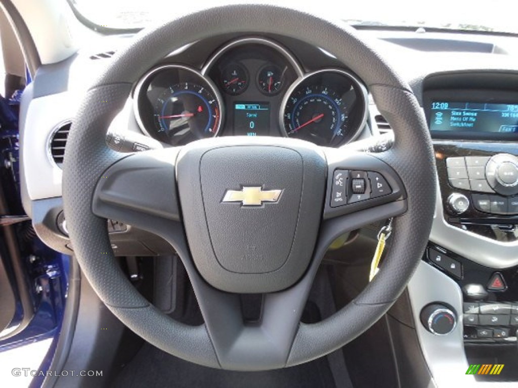 2013 Cruze LS - Blue Topaz Metallic / Jet Black/Medium Titanium photo #15