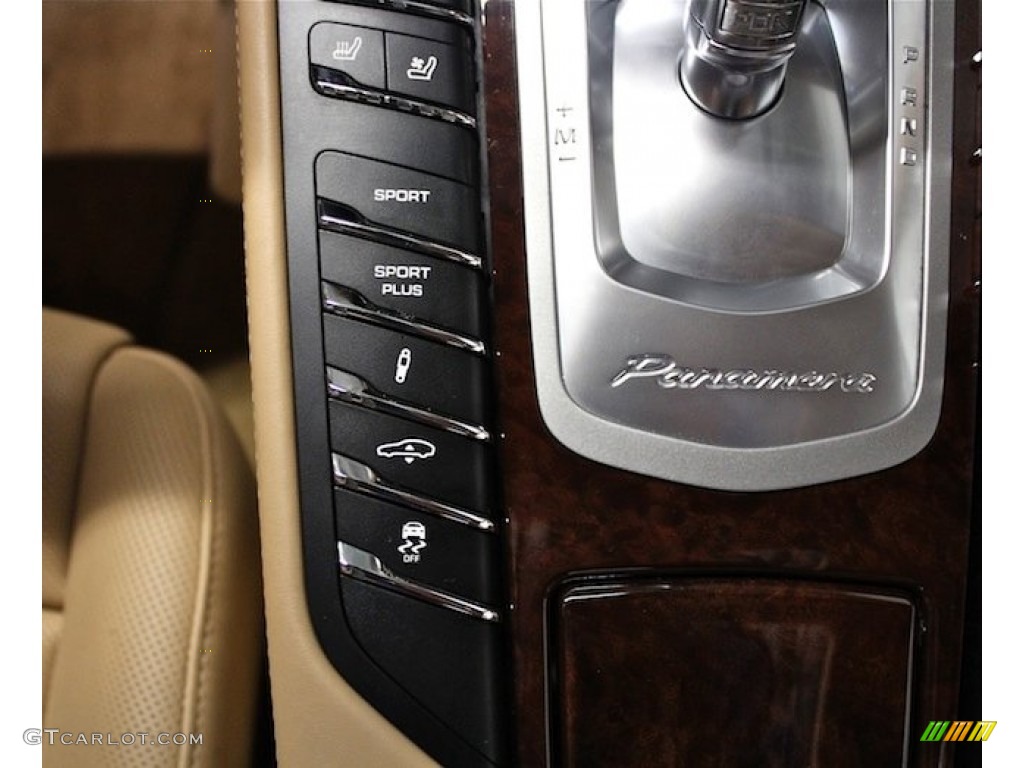 2011 Porsche Panamera Turbo Controls Photo #80621574
