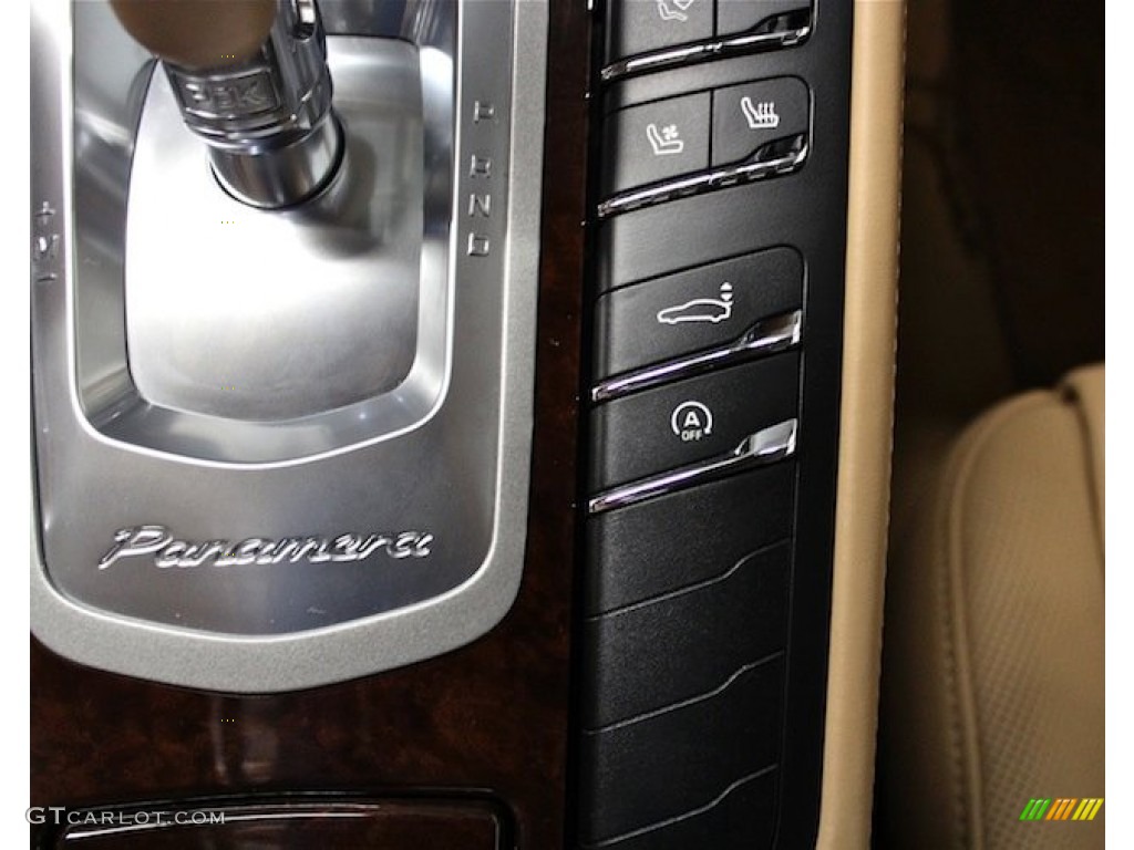 2011 Porsche Panamera Turbo Controls Photo #80621598