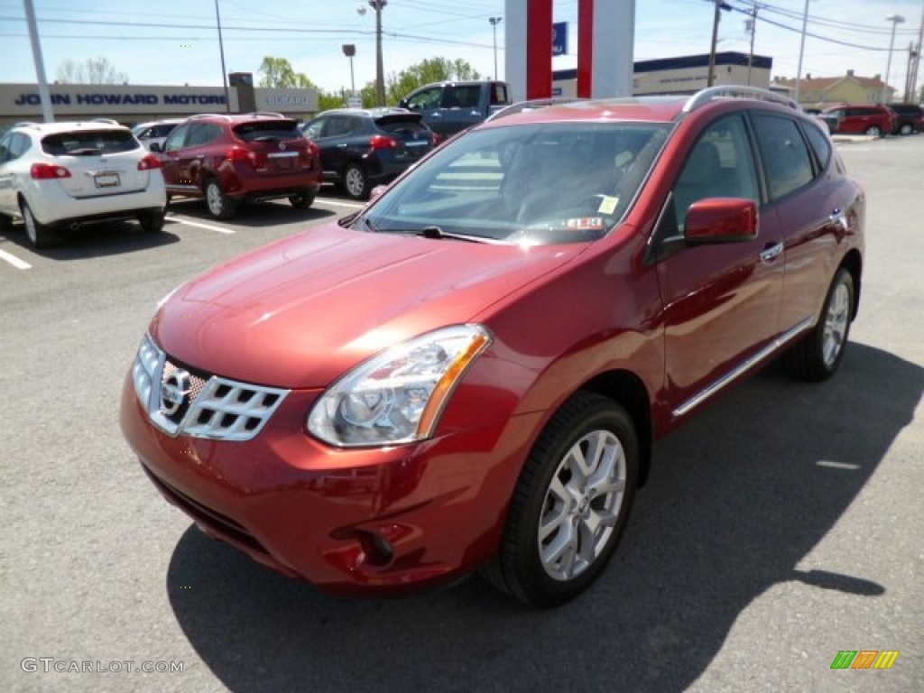 2011 Rogue SL AWD - Cayenne Red / Gray photo #3