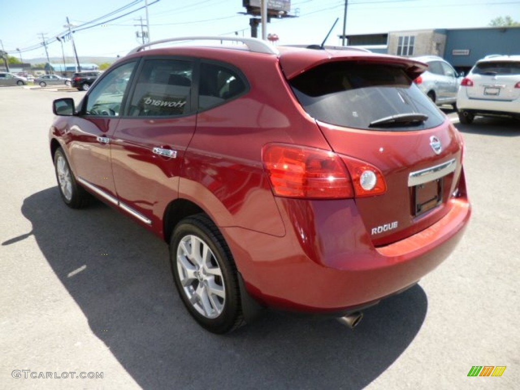 2011 Rogue SL AWD - Cayenne Red / Gray photo #9