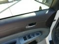 Super White - Prius Hybrid Photo No. 16