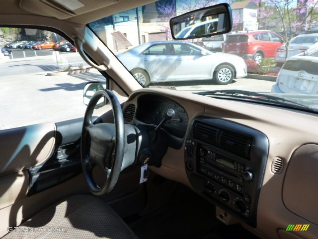 1998 Ranger XLT Extended Cab 4x4 - Deep Emerald Green Metallic / Medium Prairie Tan photo #11