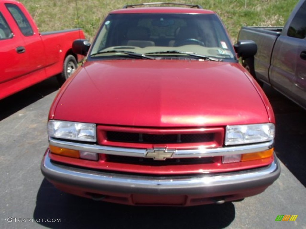 2000 Blazer LS 4x4 - Majestic Red Metallic / Beige photo #2
