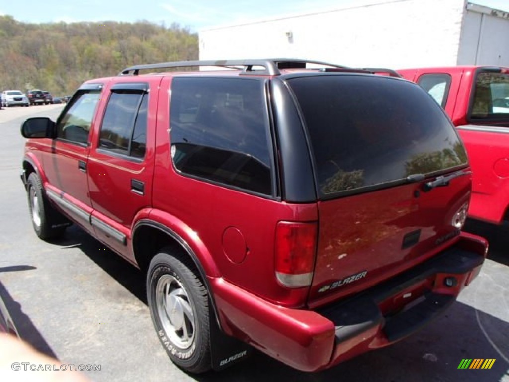 Majestic Red Metallic 2000 Chevrolet Blazer LS 4x4 Exterior Photo #80628072