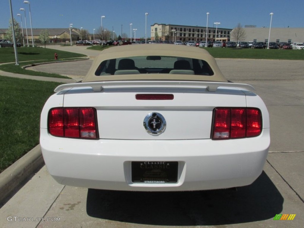 2005 Mustang V6 Premium Convertible - Performance White / Medium Parchment photo #4