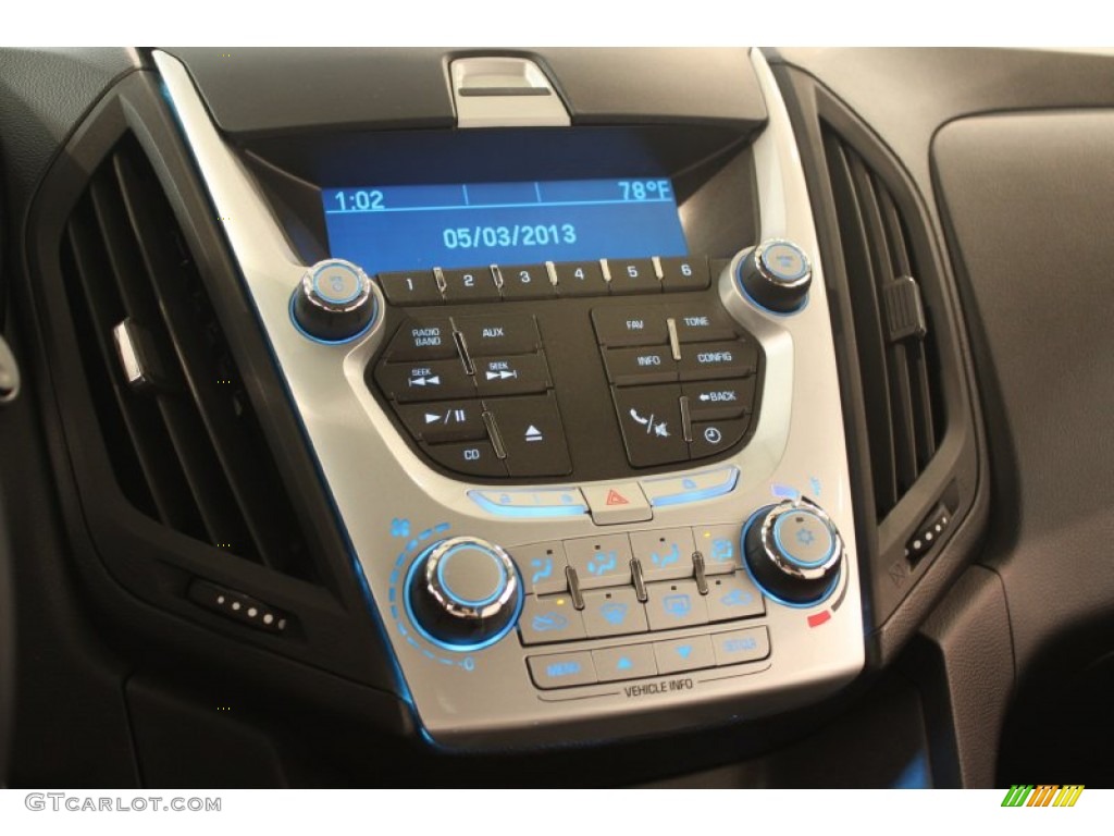 2011 Chevrolet Equinox LT Controls Photo #80637376