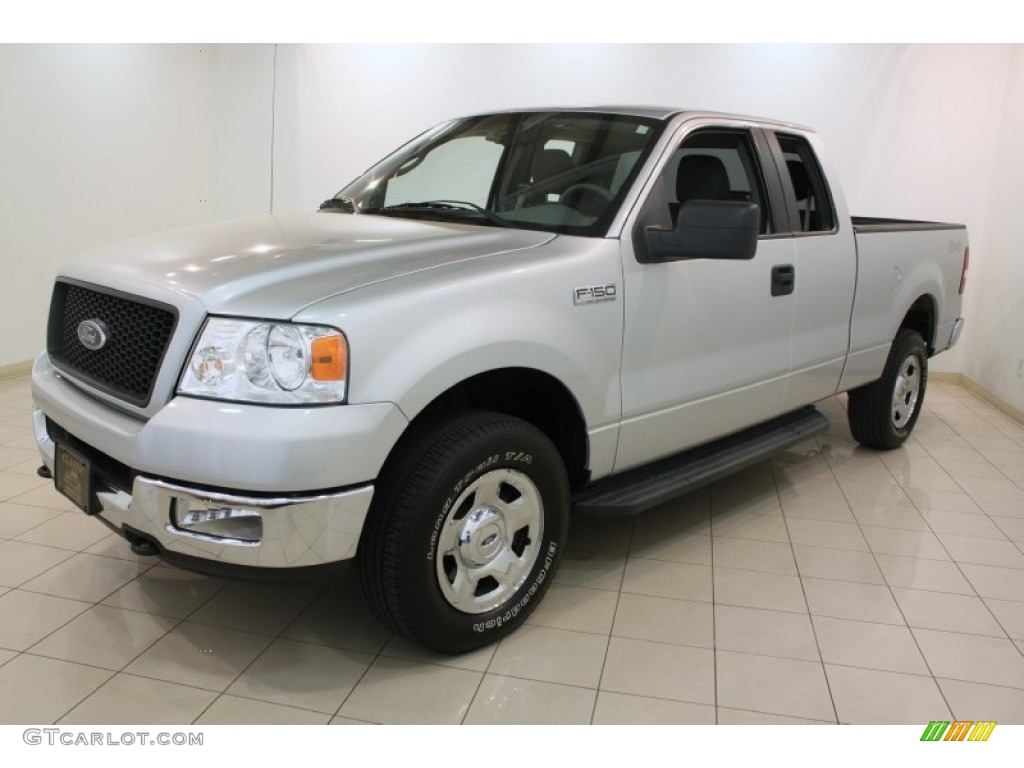 2005 F150 XLT SuperCab 4x4 - Silver Metallic / Medium Flint/Dark Flint Grey photo #3