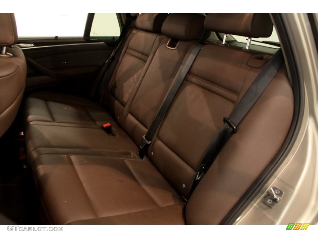 2010 BMW X5 xDrive35d Rear Seat Photos