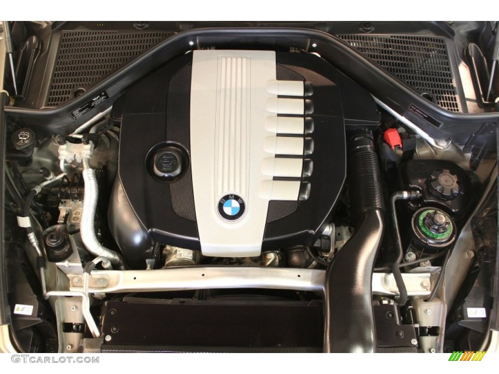 2010 BMW X5 xDrive35d Engine Photos