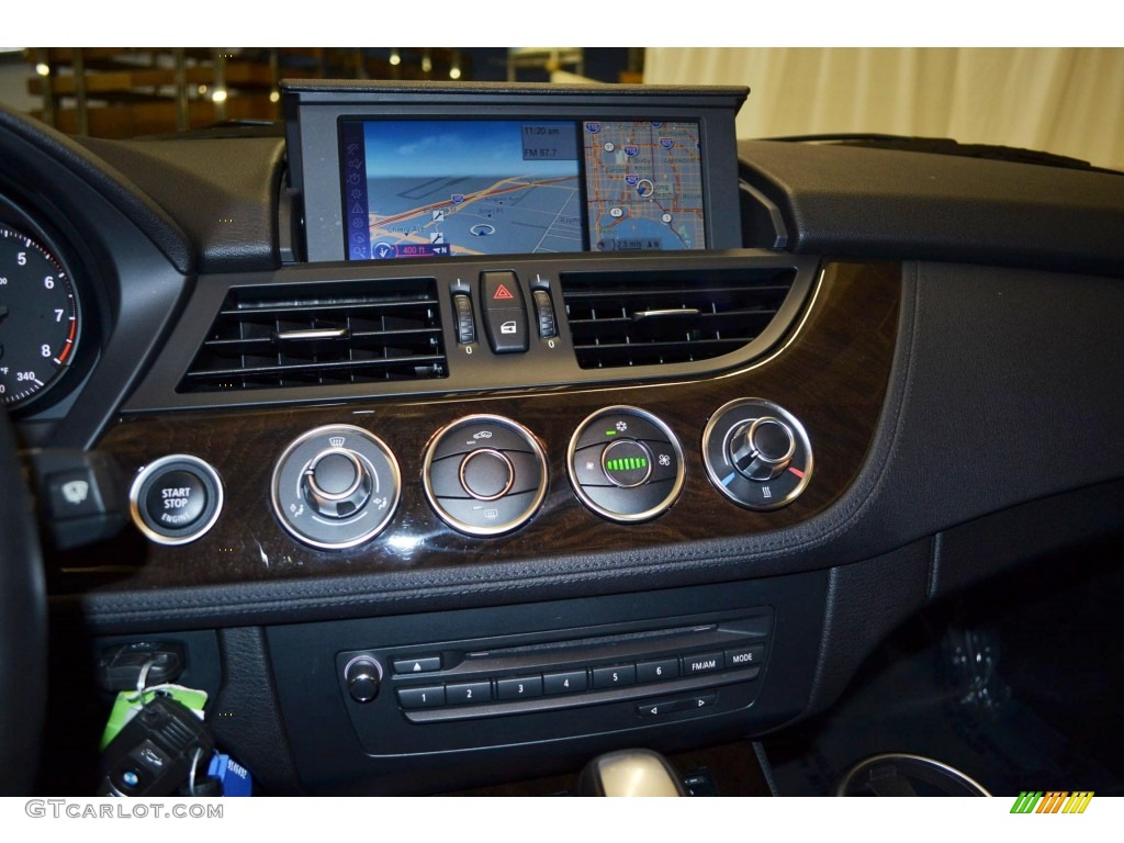2011 Z4 sDrive30i Roadster - Alpine White / Black photo #19
