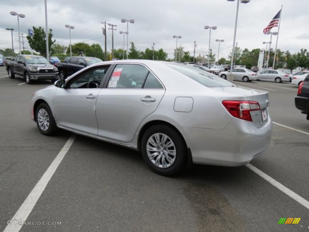 2013 Camry LE - Classic Silver Metallic / Ash photo #19