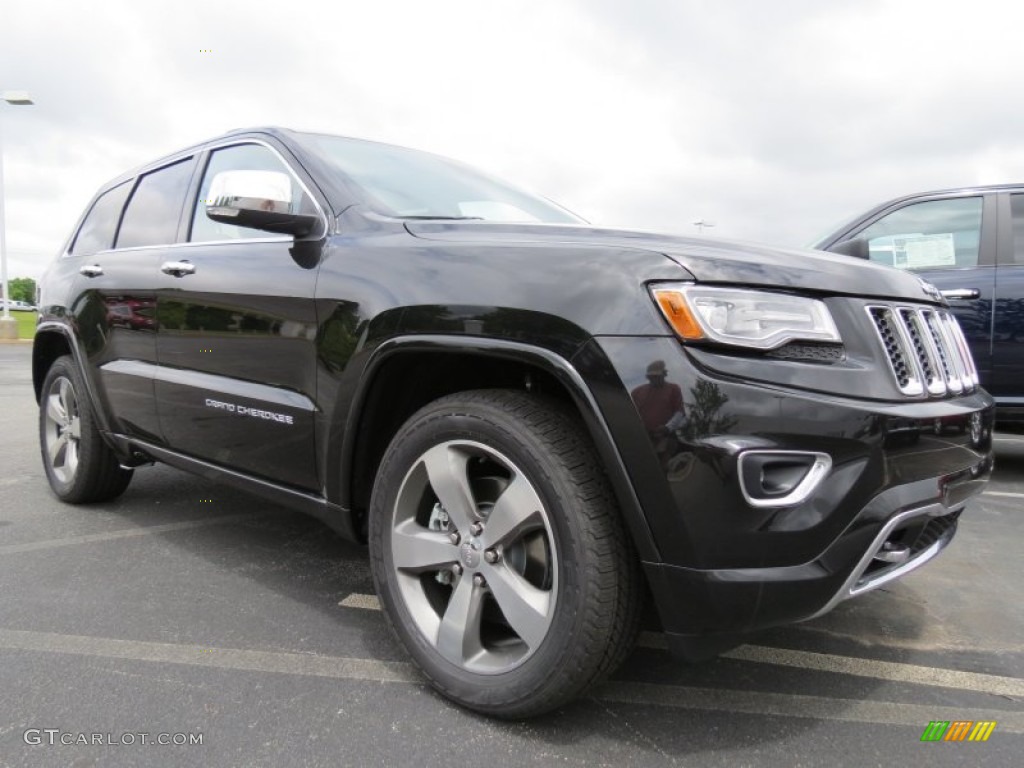 2014 Grand Cherokee Overland 4x4 - Brilliant Black Crystal Pearl / Overland Morocco Black photo #4