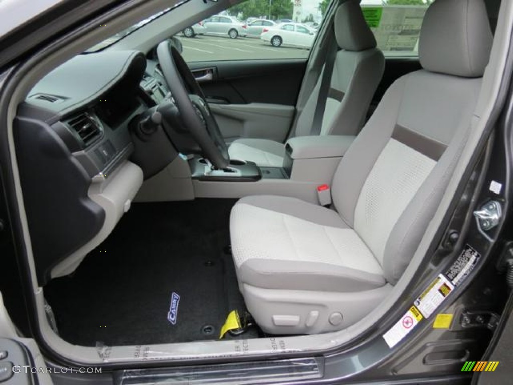 2013 Camry LE - Magnetic Gray Metallic / Ash photo #8