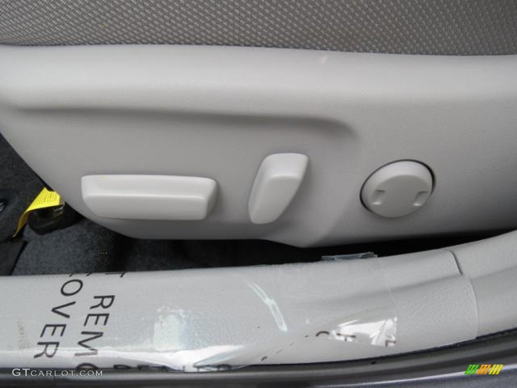 2013 Camry LE - Magnetic Gray Metallic / Ash photo #9